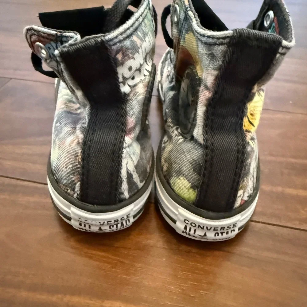 Converse Chuck Taylor All‎ Star Justice League High Top Youth Size 1 Comic Print
